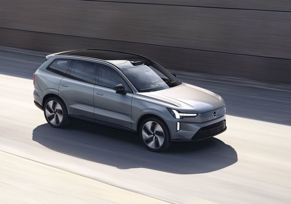 Volvo EX90 -koeajo: Sähköinen lippulaiva skandinaavisella insinööritaidolla