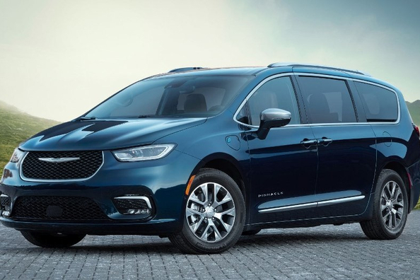 Chrysler Pacifica -koeajo: kasvojenkohotus perheseikkailuihin