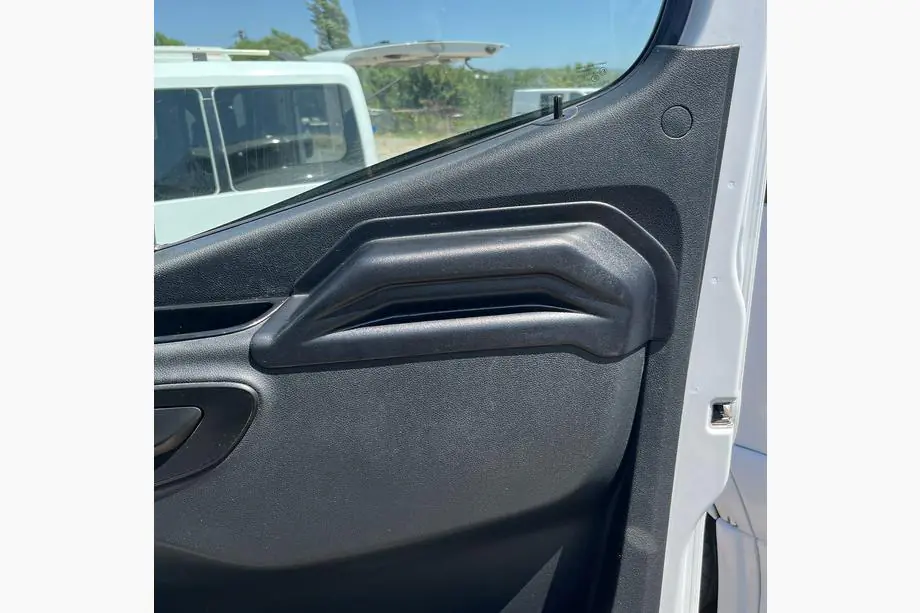 Mercedes Sprinter W907/W910 2018– Ovipaneelin suojakuoret EuroCap (ABS) Image
