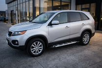 Kia Sorento II XM 2009–2014 Sunrise sivuportaat (2 kpl, alumiini) kuva 1