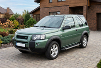 Land Rover Freelander I 1997–2006 RedLine V1 sivuportaat (2 kpl, alumiini) kuva 1