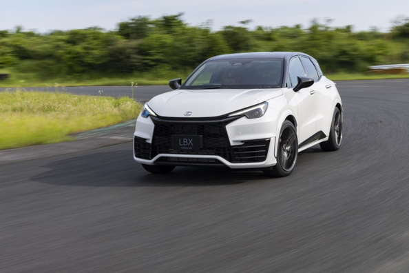 Lexus LBX Morizo RR -koeajo: urheilullinen sävy premium-luokassa
