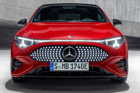 Mercedes-Benz CLA EQ 2025 -sedanin koeajo: Sähköinen premiumkompakti