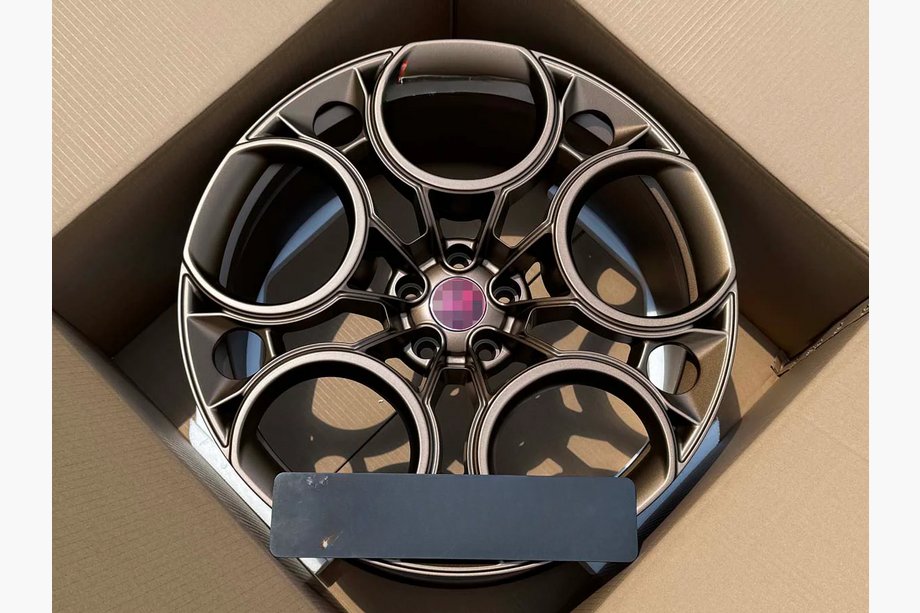 Alfa Romeo Stelvio 2016– Taotut vanteet OEM R21 V2 (4 kpl) Image