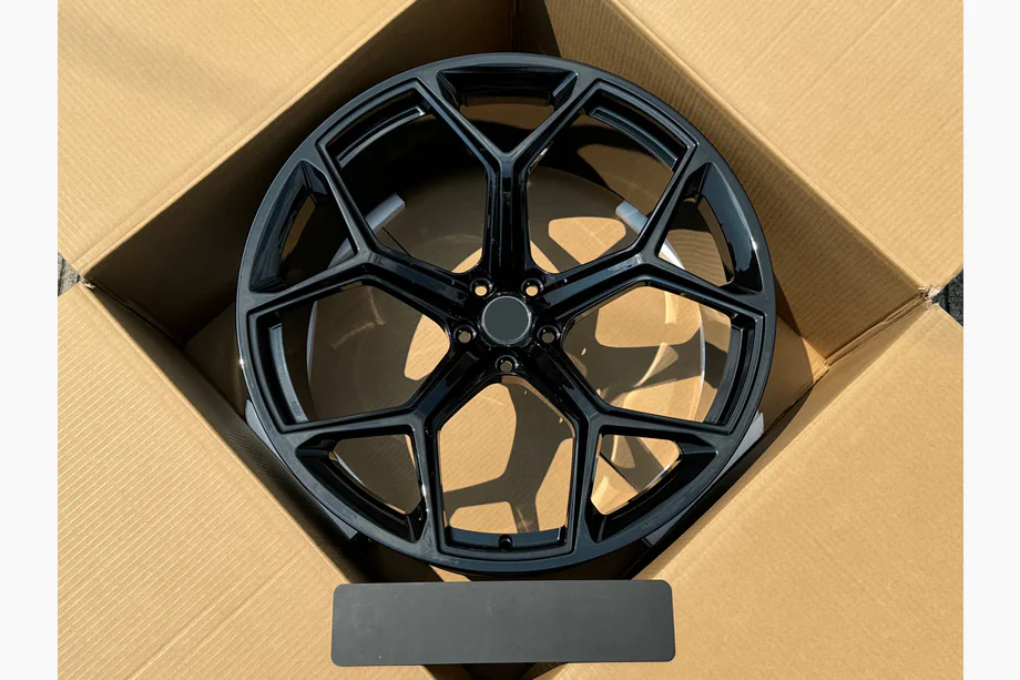 Audi Q8 2018– Taotut OEM-vanteet R23 (4 kpl) Image