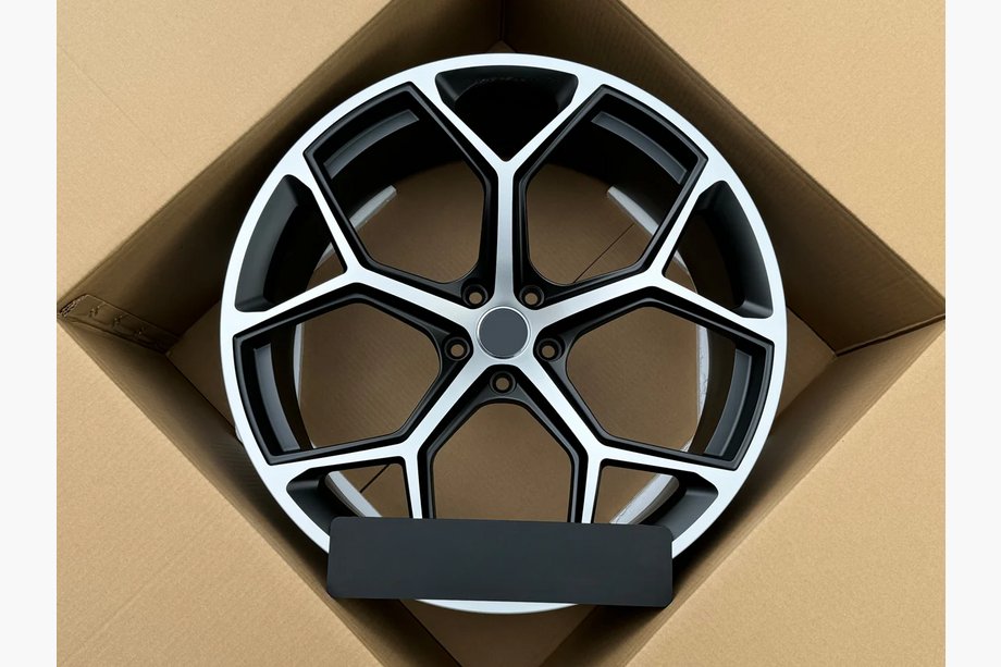 Audi Q7 2015–2026 Taotut vanteet OEM R22 V1 (4 kpl) Image