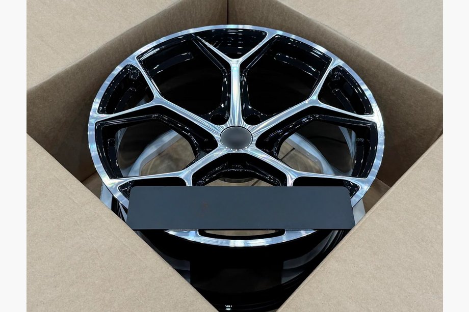 Audi A5 2016–2025 Taotut OEM-vanteet R19 (4 kpl) Kuva 4
