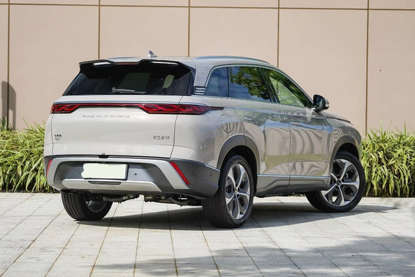 BYD Frigate 07 -katsaus: plug-in-hybridi SUV merihenkisellä muotoilulla Kuva 4