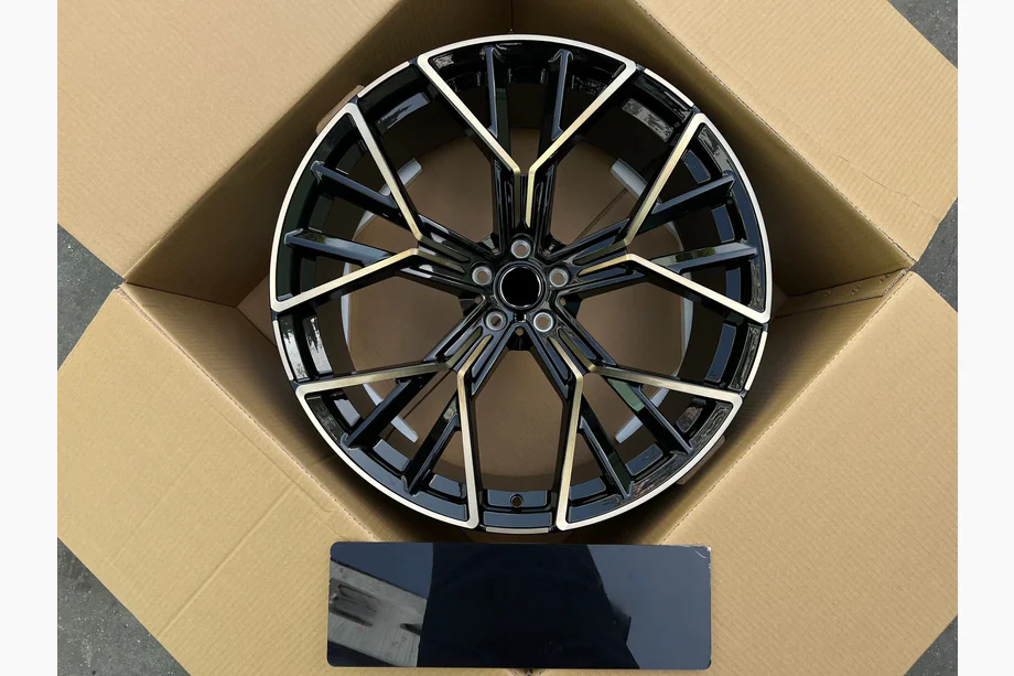 BMW 7-sarja G11/G12 2015–2022 Taotut OEM-vanteet R24 (4 kpl) Image