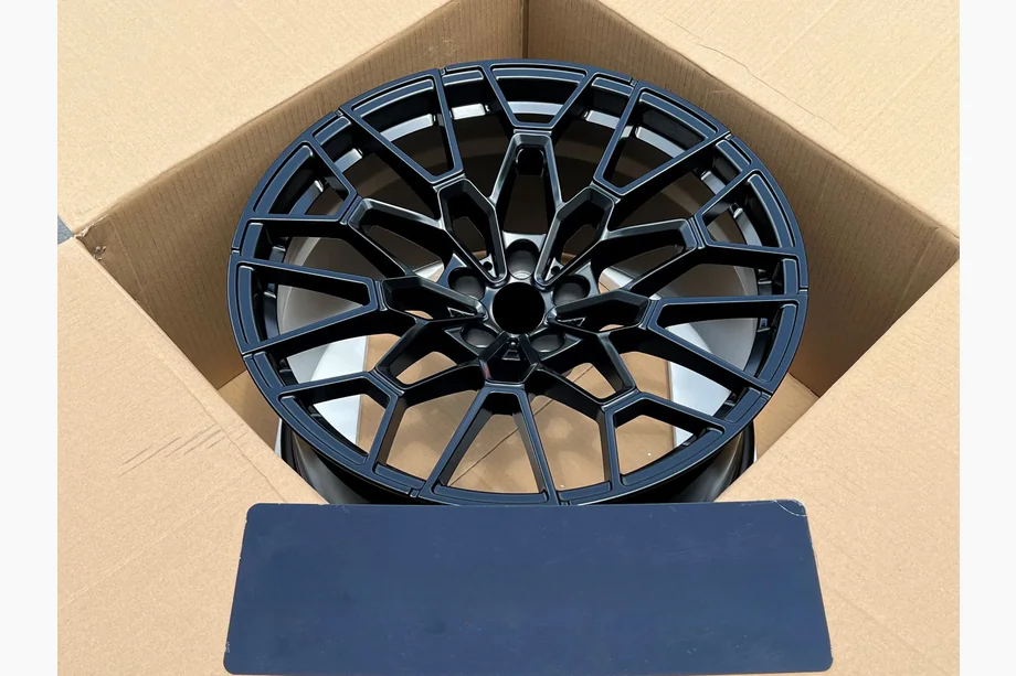BMW 4-sarja G22/23/26 2020– OEM-taotut vanteet R19 R20 V1 (4 kpl) Kuva 4