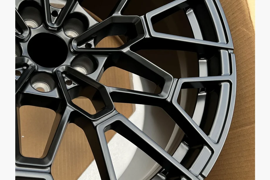 BMW 4-sarja G22/23/26 2020– OEM-taotut vanteet R19 R20 V1 (4 kpl) Kuva 10