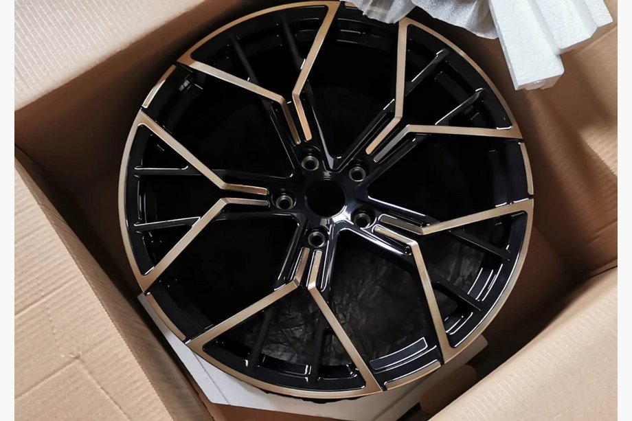 BMW 8-sarja G14/G15/G16 2018– Taotut OEM-vanteet R20 V1 (4 kpl) Image