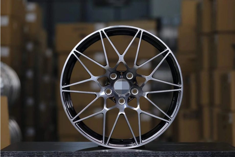 BMW 4-sarja G22/23/26 2020– OEM-taotut vanteet R18/R19 (4 kpl) Image