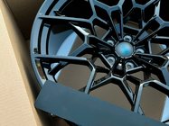 BMW 7-sarja G70/G71 2022– Taotut OEM-vanteet R22 V5 (4 kpl) kuva 9