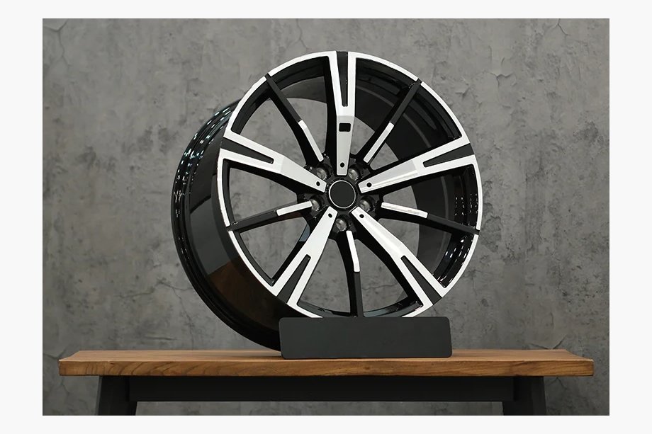 BMW 5/i5 -sarja G60/G60E/G61 2023– Taotut OEM-vanteet R20 (4 kpl) Image