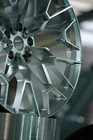 BMW 5/i5 -sarja G60/G60E/G61 2023– Taotut vanteet OEM R22 V2 (4 kpl) kuva 10