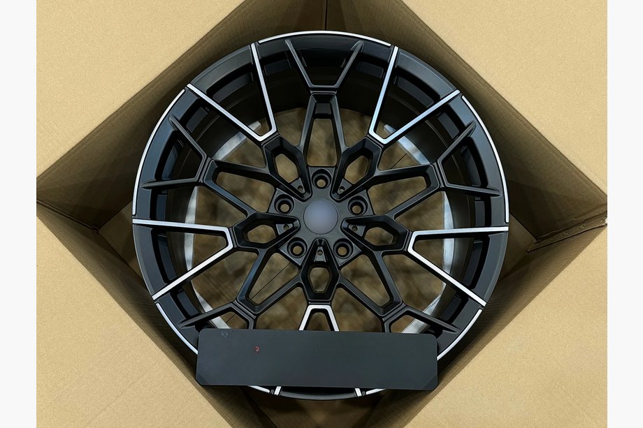 BMW 5/i5 -sarja G60/G60E/G61 2023– Taotut vanteet OEM R21 V2 (4 kpl) Image