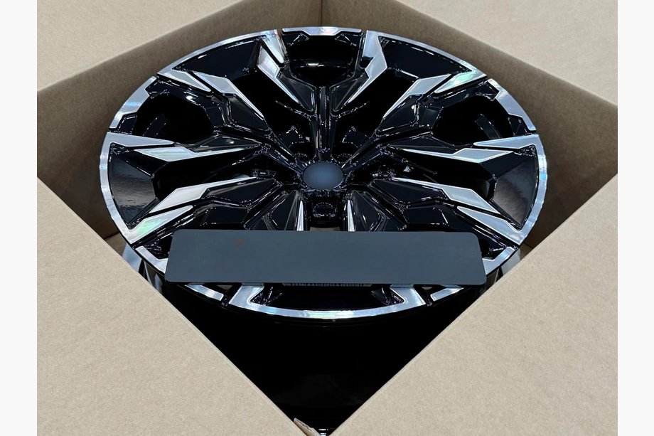BMW 5/i5 -sarja G60/G60E/G61 2023– Taotut OEM-vanteet R21 V4 (4 kpl) Kuva 4