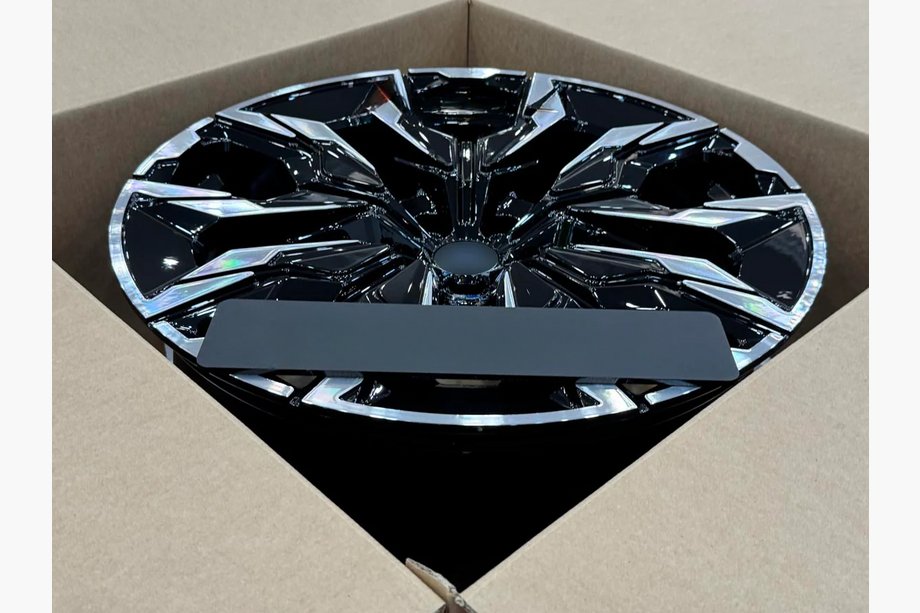 BMW 5/i5 -sarja G60/G60E/G61 2023– Taotut OEM-vanteet R21 V4 (4 kpl) Kuva 5