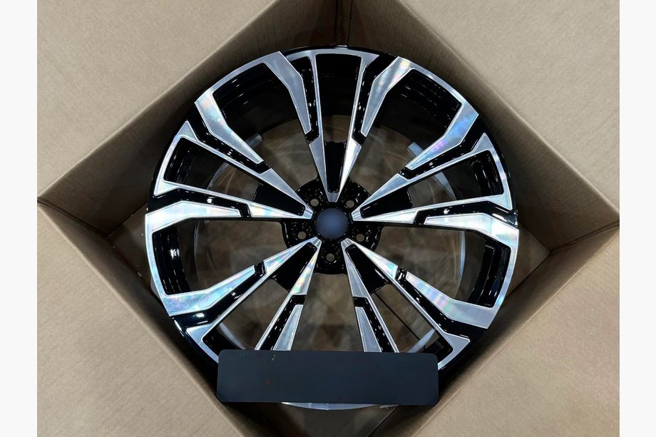BMW X7 G07 2019– Taotut vanteet OEM R23 V3 (4 kpl) Image