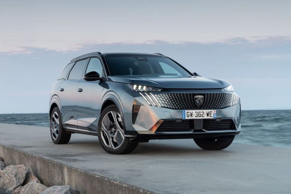 Koeajo: kolmannen sukupolven hybrid Peugeot 5008