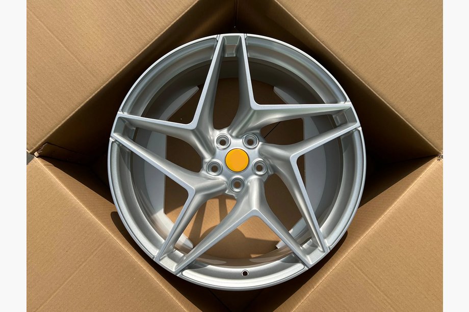 Ferrari 458 Italia 2009–2015 Taotut OEM-vanteet R20 R21 V2 (4 kpl) Image