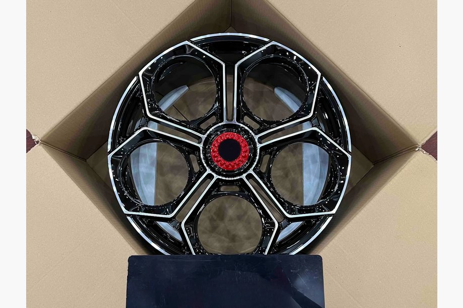 Lamborghini Aventador 2011–2022 Taotut OEM-vanteet R20/R21 V3 (4 kpl) Image