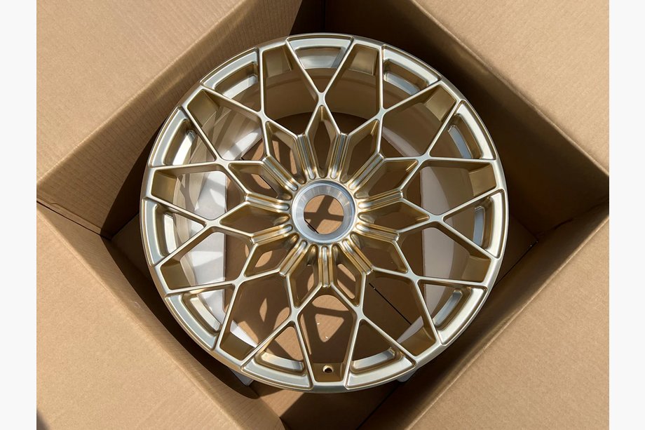 Lamborghini Huracan 2014– Taotut OEM-vanteet R20 V2 (4 kpl) Image