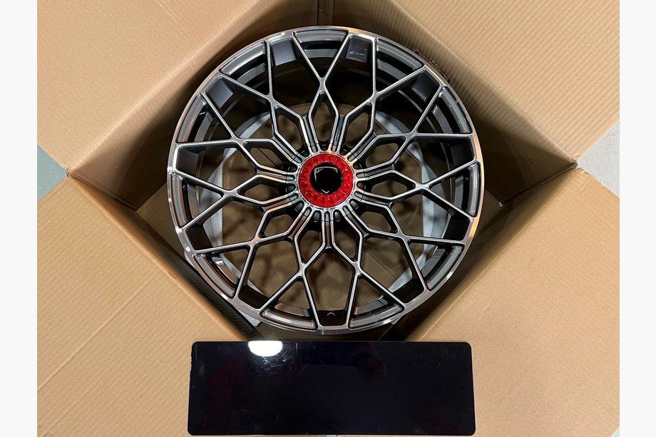 Lamborghini Huracan 2014– Taotut OEM-vanteet R20 R21 V1 (4 kpl) Image