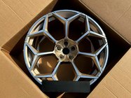 Lamborghini Urus 2018– Taotut OEM-vanteet R24 (4 kpl) kuva 11