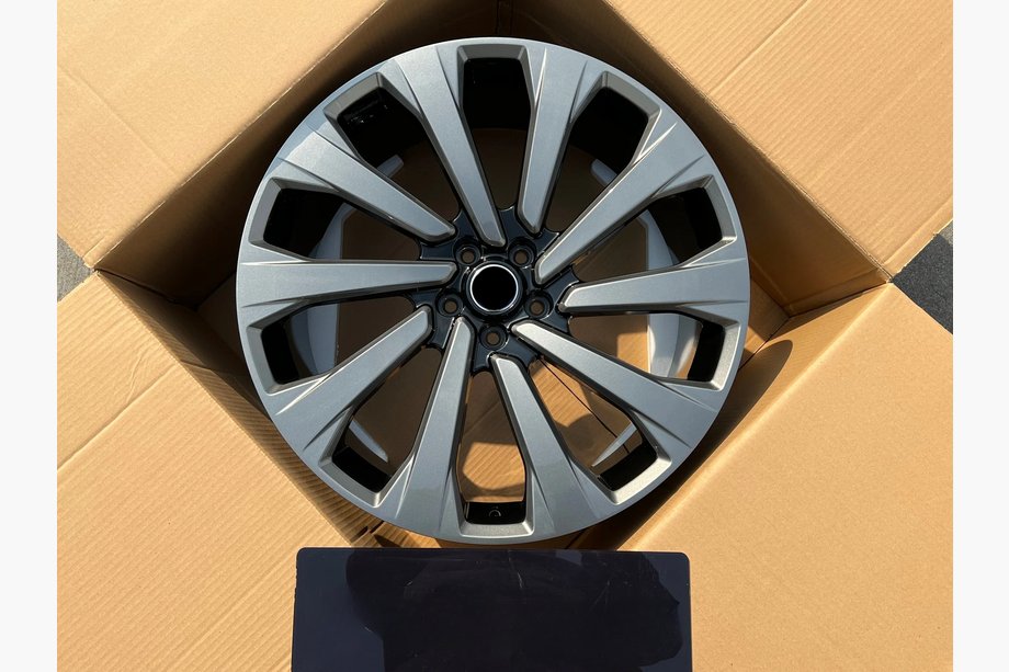 Range Rover V L460 2021– Taotut vanteet OEM R24 V1 (4 kpl) Image