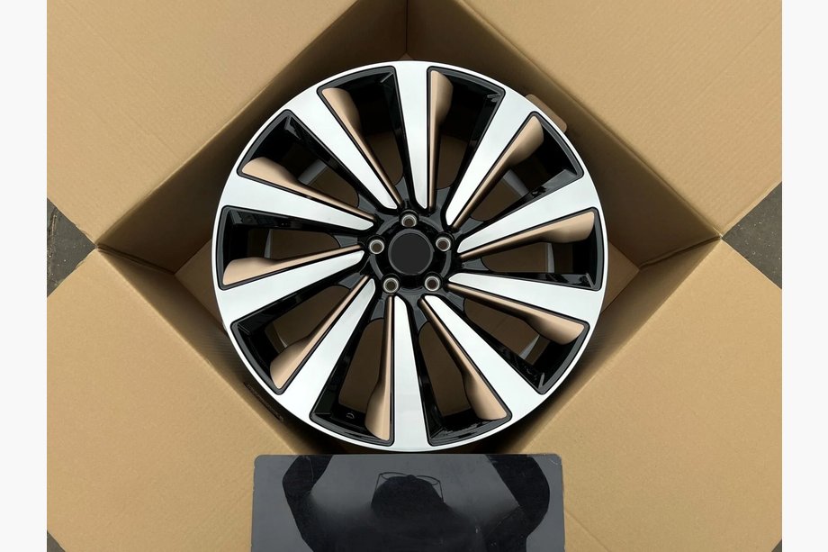 Range Rover V L460 2021– Taotut OEM R24 V4 vanteet (4 kpl) Image