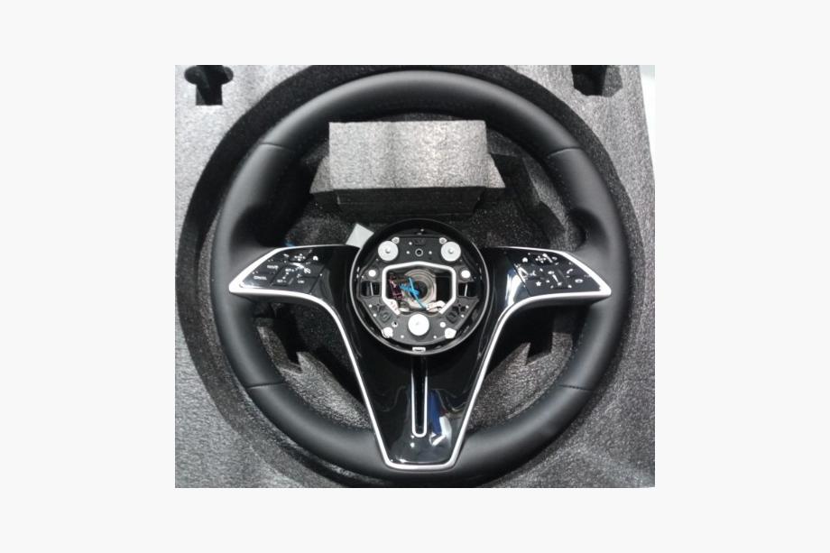 Mercedes Vito/V-class W447 2014– Ohjauspyörä Maybach-tyyli (musta + mustat painikkeet) Image