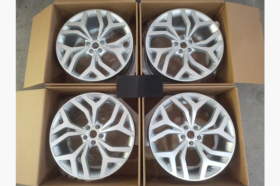 Range Rover Evoque 2018– Taotut OEM-vanteet R20 (4 kpl) Image