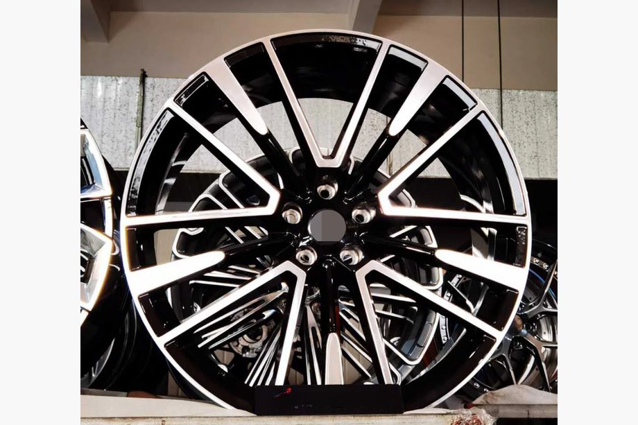 Maserati Ghibli 2013–2023 OEM taotut vanteet R21 (4 kpl) Image