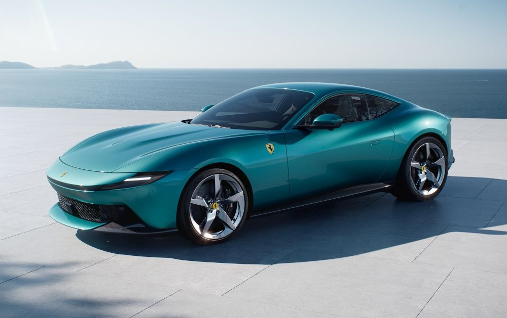 Katsaus urheilucoupé Ferrari Amalfi 2026:een