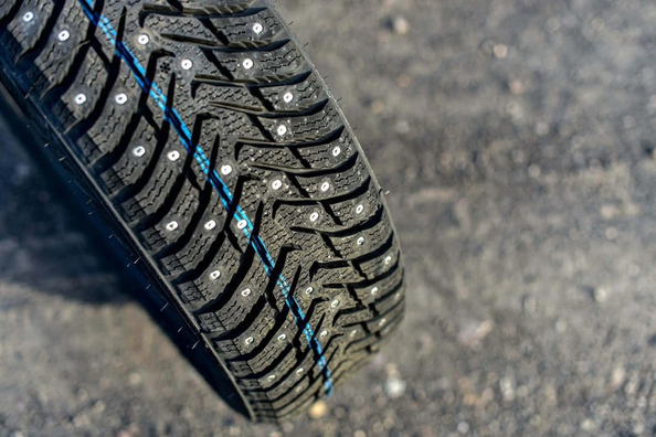 Kannattaako autoon asentaa nastarenkaat?