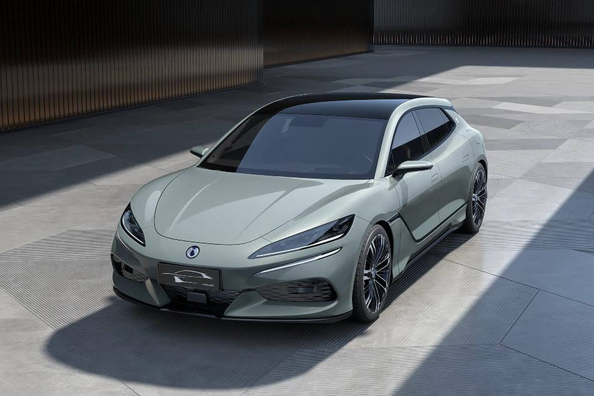 Denza Z9 GT -mallikatsaus: sähköinen shooting brake -lippulaiva