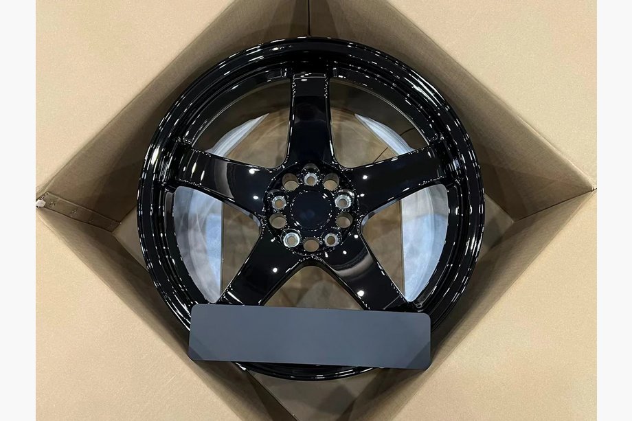 Nissan Skyline 1998–2002 Taotut OEM-vanteet R19 (4 kpl) Image