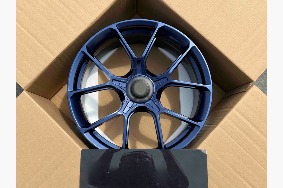 Porsche 911 (992) 2018– Taotut OEM-vanteet R20 R21 V6 (4 kpl) Image