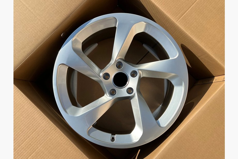 Porsche 911 (992) 2018– Taotut OEM-vanteet R20/R21 V11 (4 kpl) Image