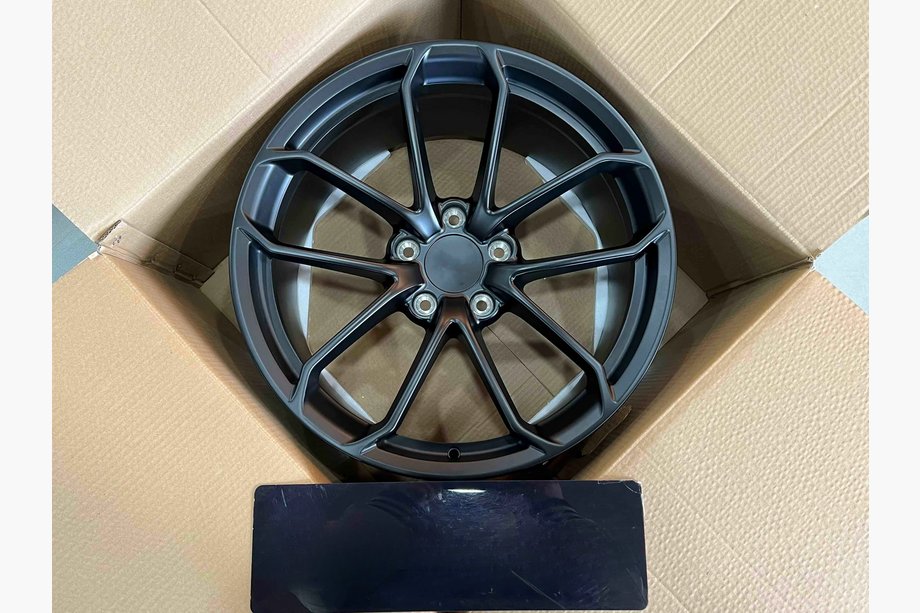 Porsche Panamera 2016–2023 Taotut OEM-vanteet R20 (4 kpl) Image