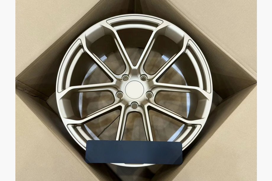 Porsche Cayenne 2018– Taotut vanteet OEM R22 V4 (4 kpl) Image