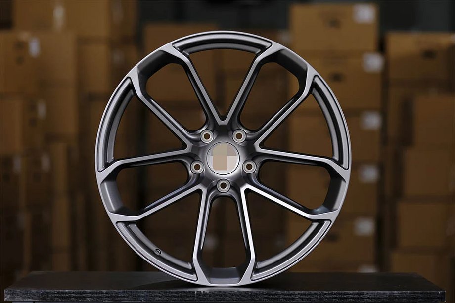 Porsche Macan 2014–2024 OEM-taotut vanteet R18 (4 kpl) Image