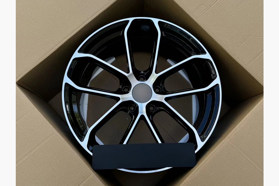 Porsche Cayenne 2018– Taotut vanteet OEM R21 V2 (4 kpl) Image