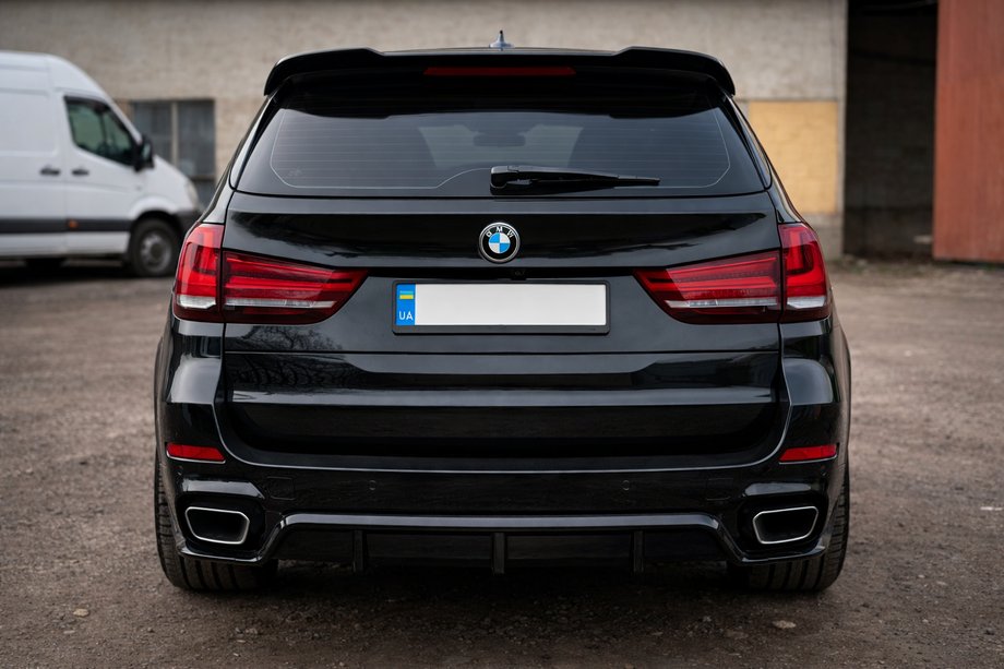 BMW X5 F15 2013–2018 Takapuskurin diffuusori Black Warrior (M-Sport) Kuva 1