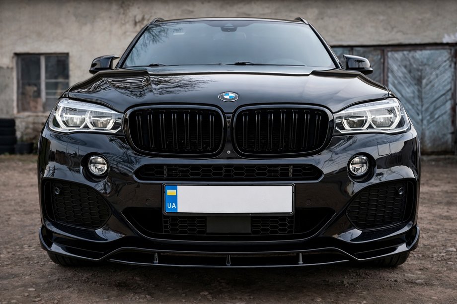 BMW X6 F16 2014–2019 Etupuskurin lip-spoileri Lip Black Warrior (M-Sport) Image