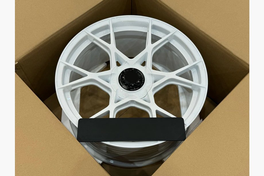 Porsche Boxster/Cayman 982 (718) 2016– Taotut vanteet OEM R20 V4 (4 kpl) Kuva 3
