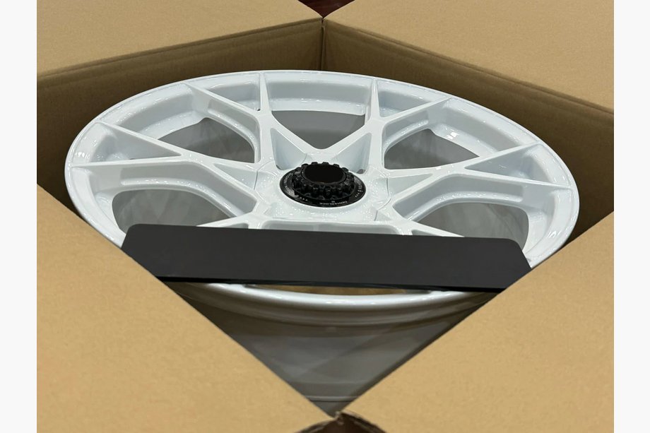 Porsche Boxster/Cayman 982 (718) 2016– Taotut vanteet OEM R20 V4 (4 kpl) Kuva 6