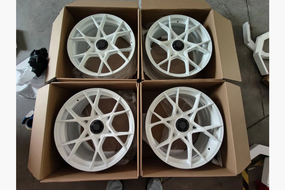 Porsche Boxster/Cayman 982 (718) 2016– Taotut vanteet OEM R20 V4 (4 kpl) Kuva 7